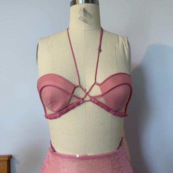 NENSI DOJAKA Pink Sequin Glitter Embellished Skirt and Halter Bra Set Size 0/XXS - Picture 6 of 10